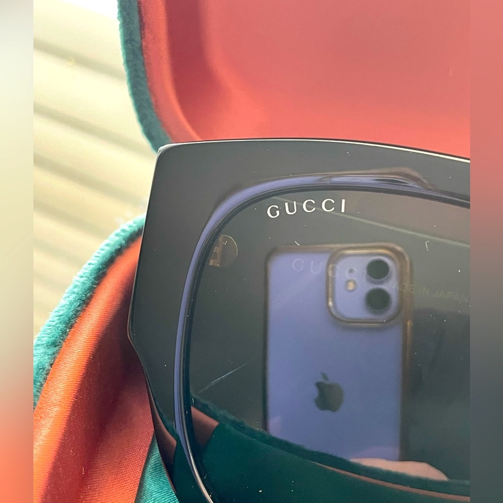 ❌SOLD❌ New Gucci Sunglasses - Picture 4 of 10